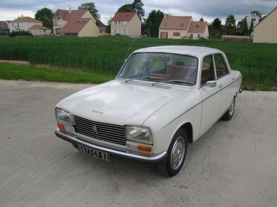 Peugeot 304